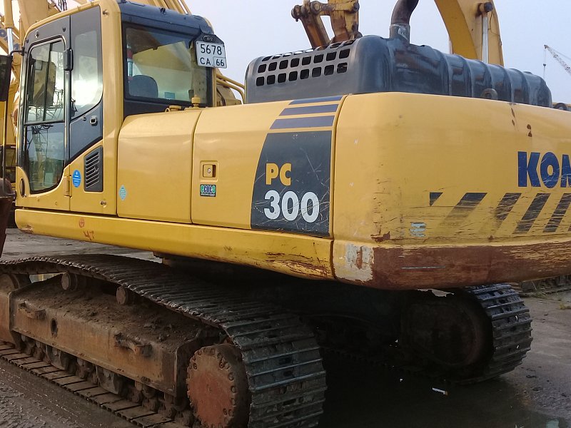 Гусеничный экскаватор Komatsu PC300-8 (64530)