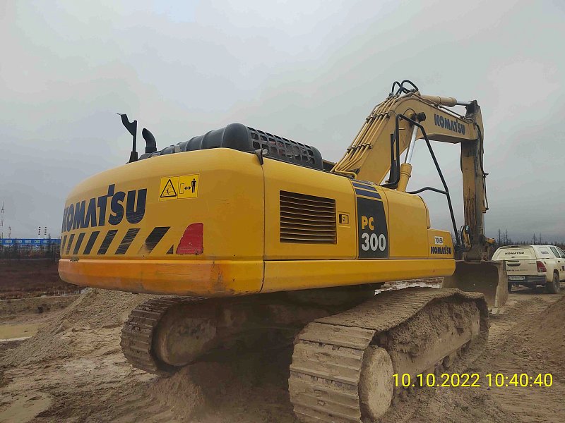 Гусеничный экскаватор Komatsu PC300-8M0 (Y301580)