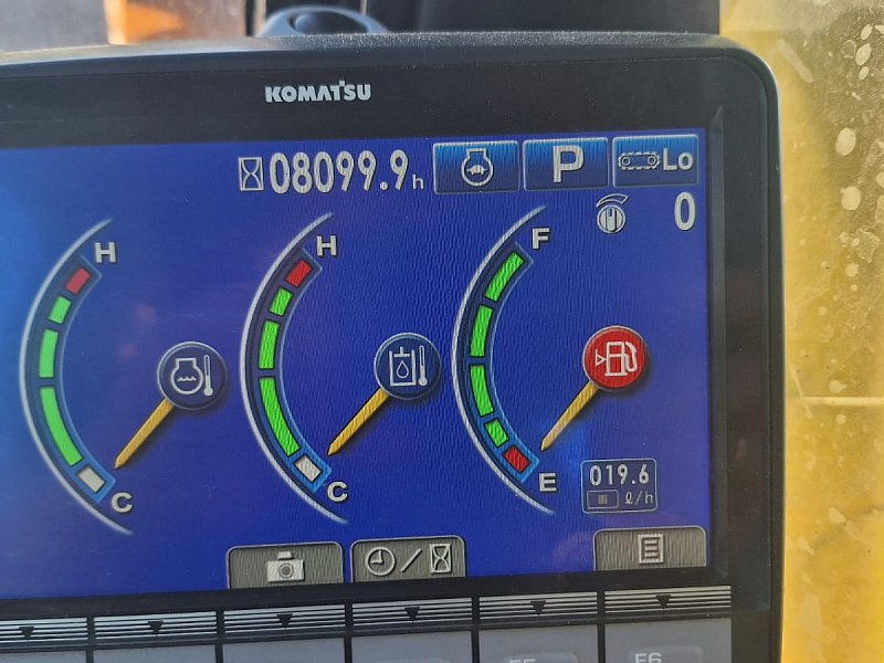 Гусеничный экскаватор Komatsu PC300-8M0 (DBBLR005)