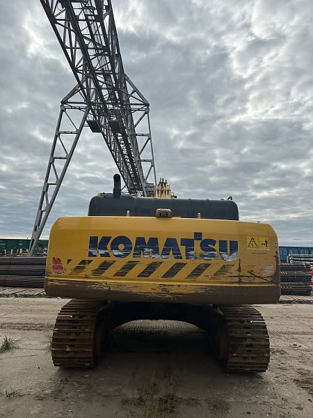 Гусеничный экскаватор Komatsu PC300-8M0 (Y301665)