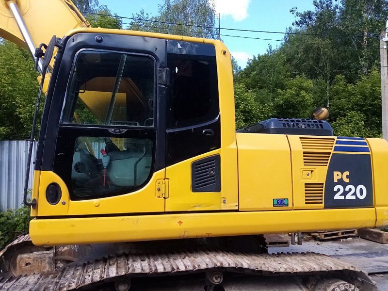 Гусеничный экскаватор Komatsu PC220-8 (85864)