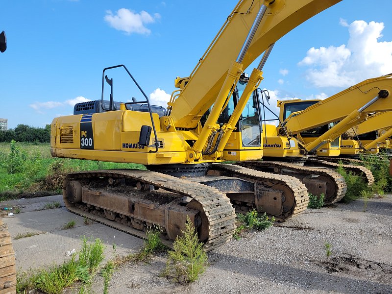 Гусеничный экскаватор Komatsu PC300-8M0 (Y301699)