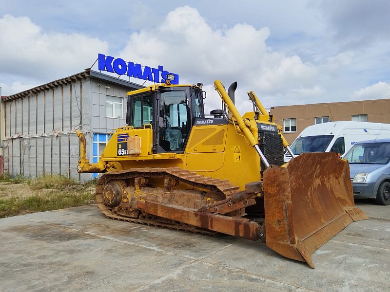 Бульдозер Komatsu D65EX-16 (83728)