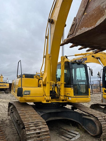 Гусеничный экскаватор Komatsu PC300-8M0 (Y301544)