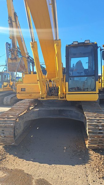 Гусеничный экскаватор Komatsu PC300-8M0 (DBBLR005)