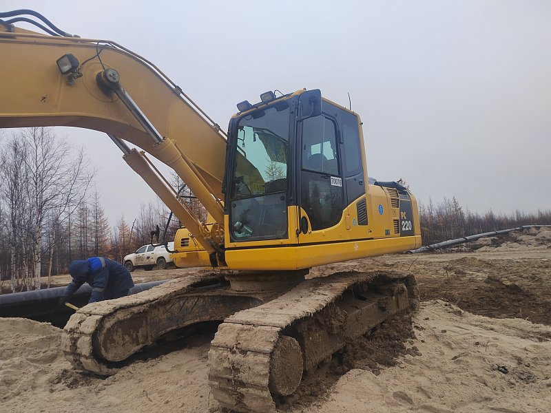 Гусеничный экскаватор Komatsu PC220-8 (85889)