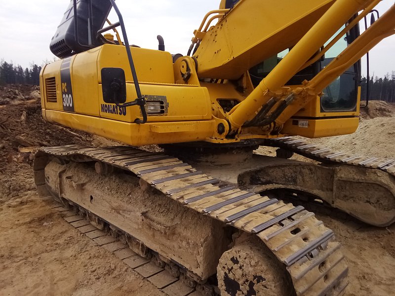 Гусеничный экскаватор Komatsu PC300-8M0 (Y301585)