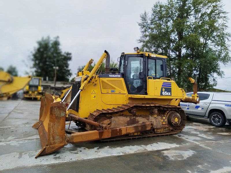 Бульдозер Komatsu D65EX-16 (83542)