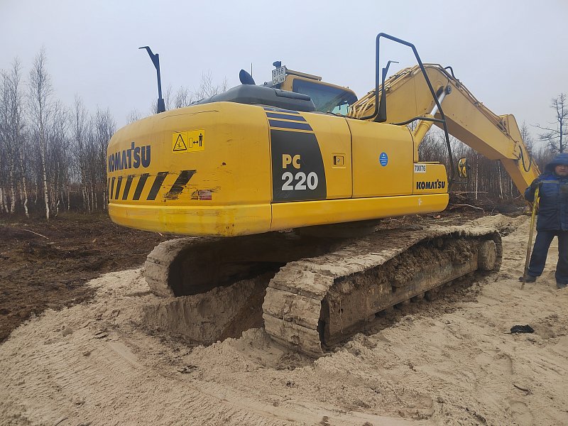 Гусеничный экскаватор Komatsu PC220-8 (85889)